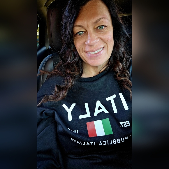 Meet your Posher, Serena - Picture 2 of 4